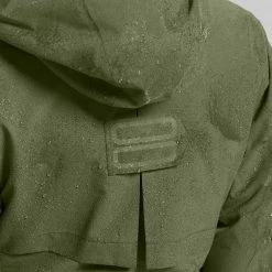 Parka Imperméable Basil Mosse Femme 21 Parka Imperméable Basil Mosse Femme -Antivols Vélo Soldes Boutique detail au dos de la parka impermeable basil mosse