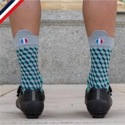 Pente Douce Chaussettes De Cyclisme Cubiques 7 Pente Douce Chaussettes De Cyclisme Cubiques -Antivols Vélo Soldes Boutique ezgif com webp to jpg