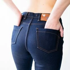 Bolid'ster Jean Vélo Femme (Jeny'ster Indigo) - Coupe Ajustée 8 Bolid'ster Jean Vélo Femme (Jeny'ster Indigo) - Coupe Ajustée -Antivols Vélo Soldes Boutique jean velo jenyster indigo bolidster fesse