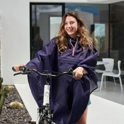 Le Temps Des Grenouilles Poncho De Pluie ADULTE - Coloris Unis 22 Le Temps Des Grenouilles Poncho De Pluie ADULTE - Coloris Unis -Antivols Vélo Soldes Boutique poncho pluie elegant velo urbain temps des grenouilles